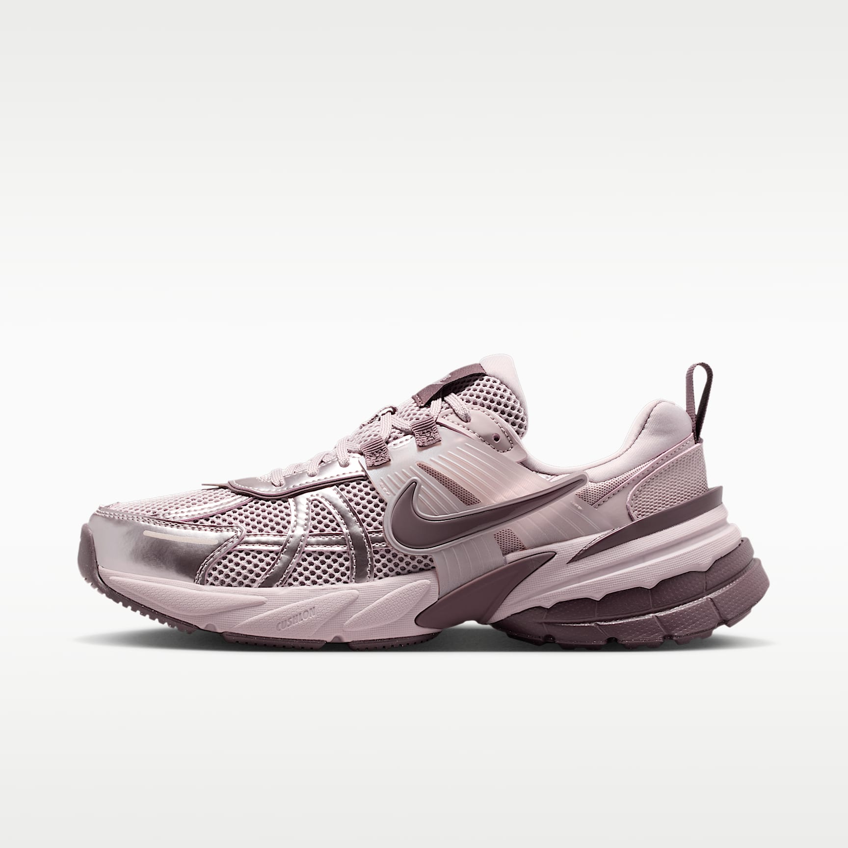 ナイキ NIKE V2K RUN Artist Collection 24.5 Nike V2K Run Women's Shoes with Reflective Accents. Nike.com